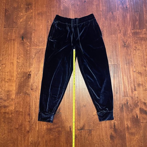 NWT Fabletics Navy Blue Velour Set - Size M - Picture 10 of 12